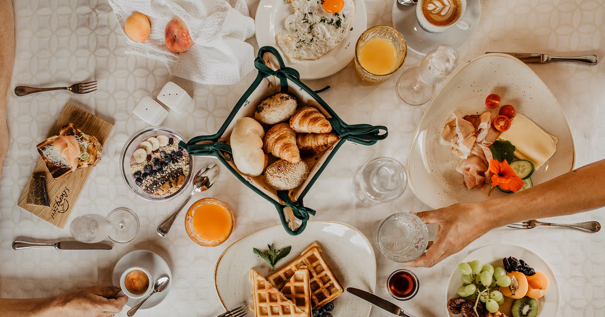 Ein guter Start in den Morgen beginnt mit unserem umfangreichen Frühstücksbuffet